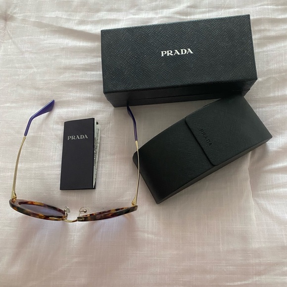 Prada Large Round Tortoiseshell Sunglasses SPR16Q - Picture 10 of 10